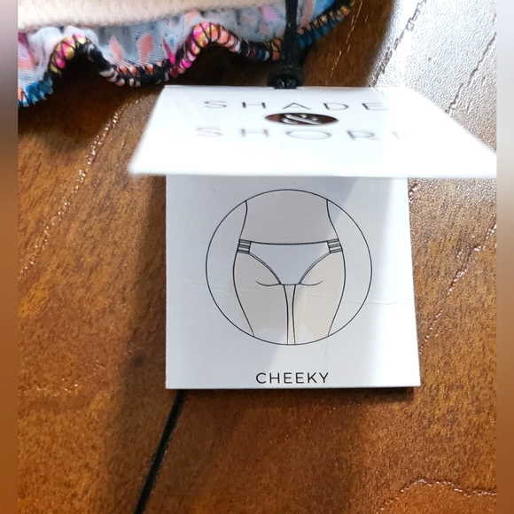 SOLD- Shade & Shore Bikini -34B/XS - Picture 12 of 16